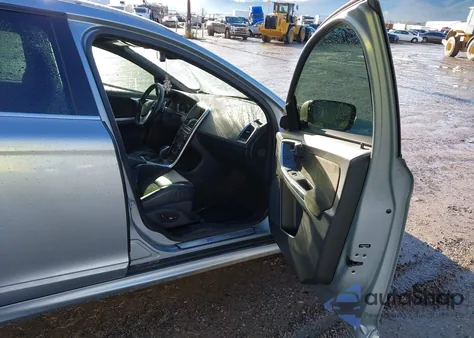 2015 Volvo Xc60 T6 R-Design Premier Plus from USA, damaged, VIN YV4902RG9F2584508